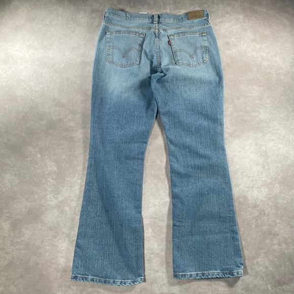 Women’s Levi’s 515 Bootcut Medium Wash Denim Jeans - Picture 2 of 10